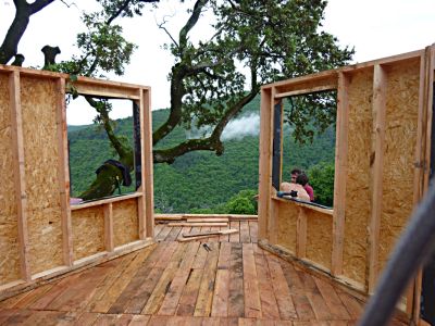 cabane_perchee-mur_1