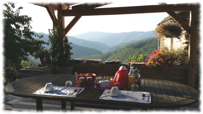 breakfast petit-dejeune-terrasse